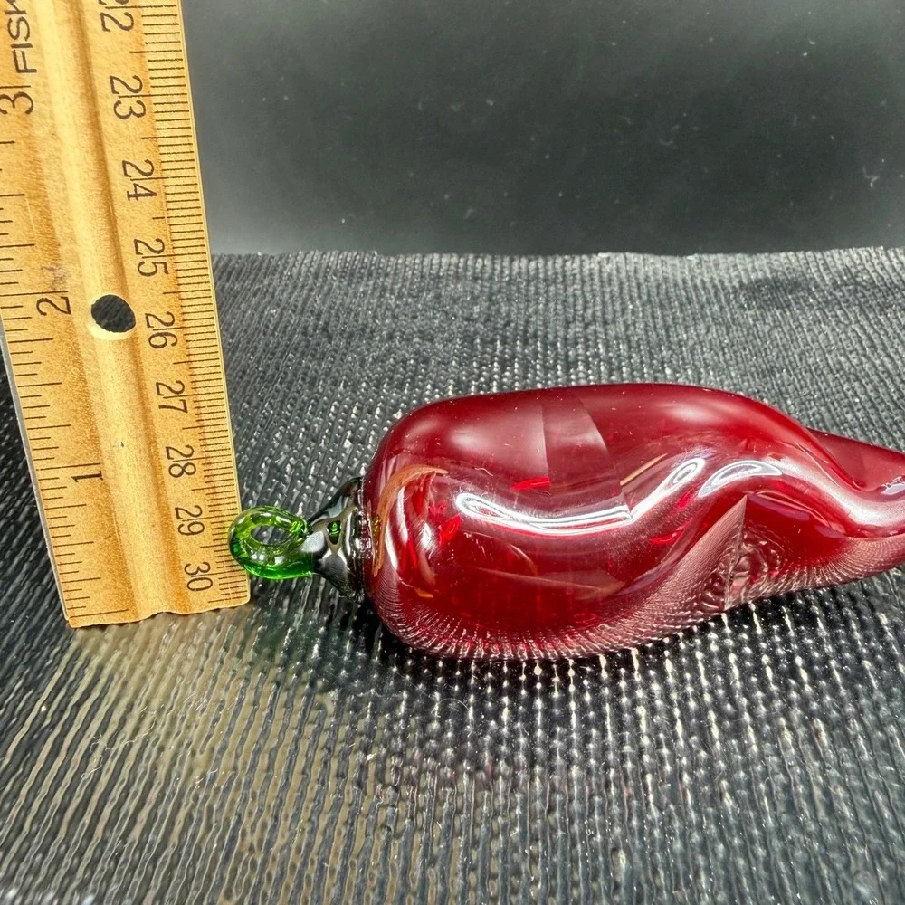 Vintage Hand Blown Glass Chili Pepper Ornaments Red Green Set of 2 Figurines‎